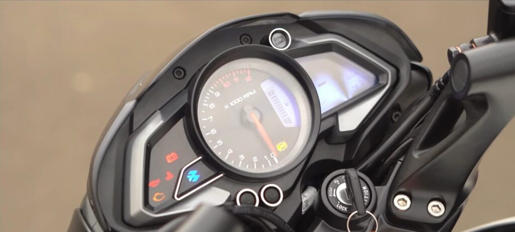 Bajaj Pulsar NS200 Features